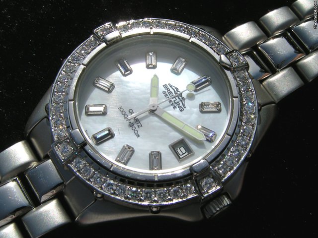 Breitling COLT QUARZ BRILLANTENL��NETTE MOP DIAL