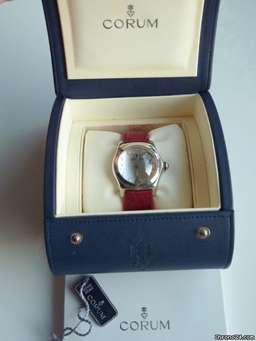 replica Corum Damen Bubble Quarz Perlmutt WATCHES 1 