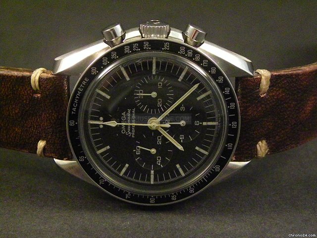 Omega SPEEDMASTER  PRE-MOON