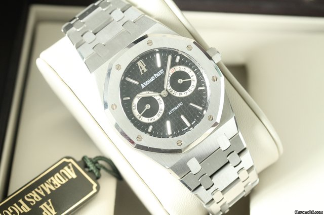 Audemars Piguet Royal Oak Day & Date (&euro; 9250,- Excl. VAT)