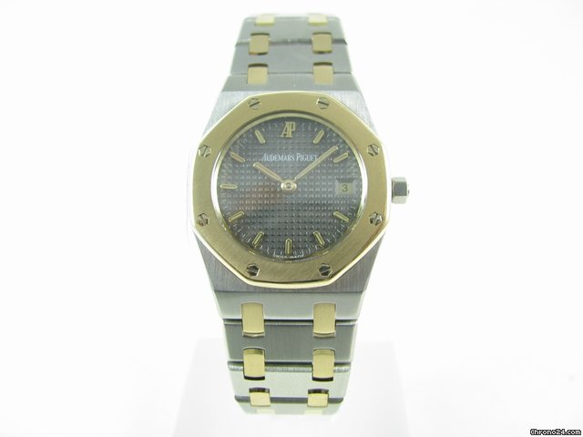 Audemars Piguet Royal Oak mit 2 Jahren Garantie
