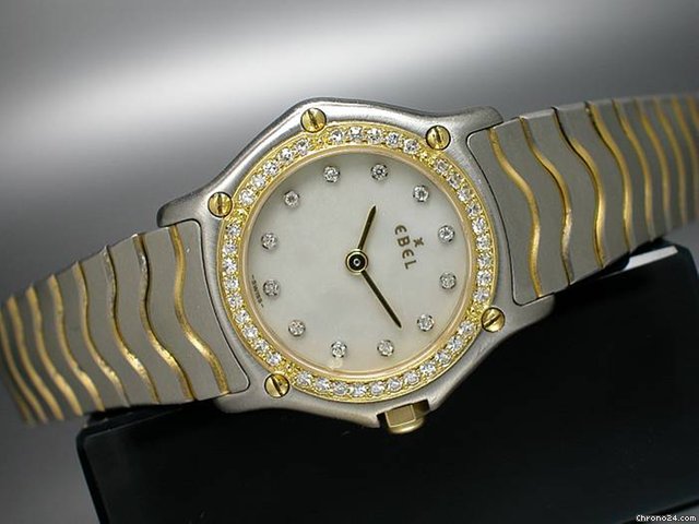 Ebel "Classic Wave" Perlmuttblatt und L��nette mit Diamantbesatz