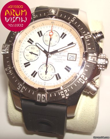 Breitling Avenger