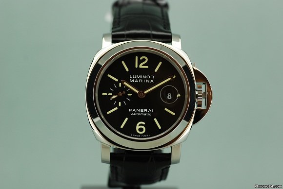 Panerai Luminor Marina PAM00104 ( &euro; 4.415,- ex. V.A.T. )
