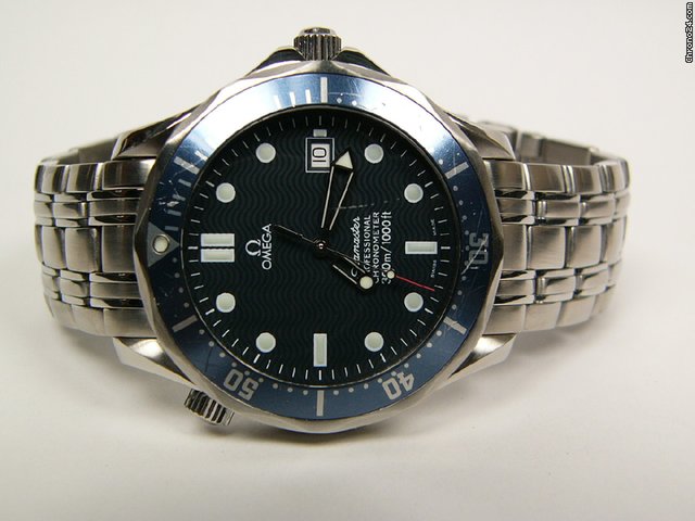 Omega Seamaster stainless steel blue dial and bezel Mod. 25318000