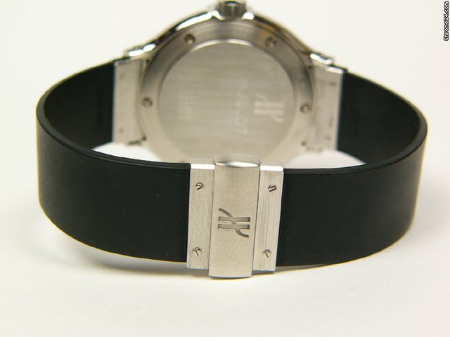 replica Hublot classic stainless steel midsize Mod.1430.1 WATCHES 1 