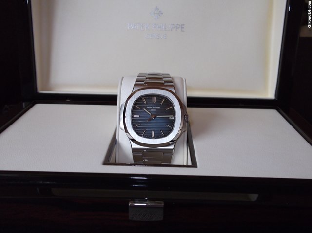 Patek Philippe Nautilus Jumbo