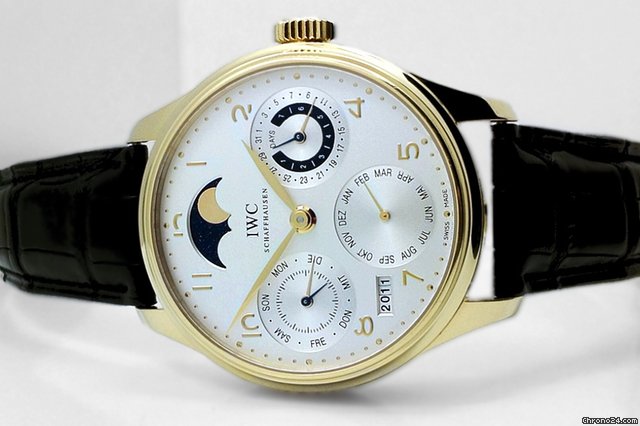 IWC PORTUGIESER Ewiger Kalender in 18k Gelbgold - Set
