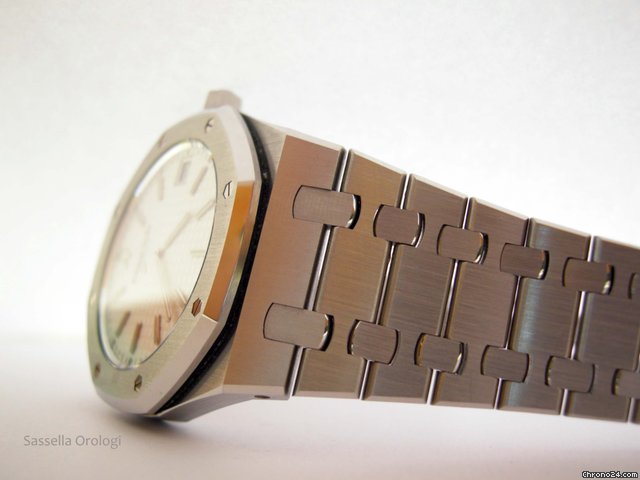 replica Audemars Piguet Royal Oak Jumbo WATCHES 1 
