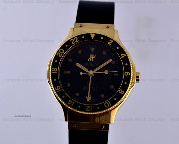Hublot Professional 300MT 18K Yellow Gold / Rubber Quartz 31.2MM