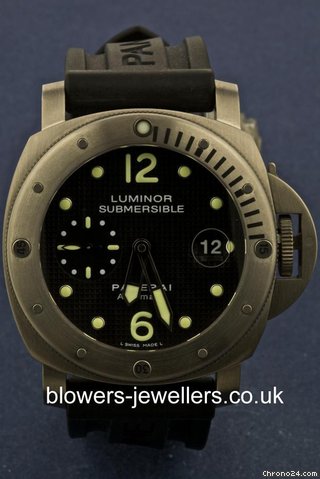 Panerai Luminor Submersible PAM 00025