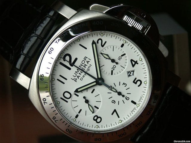 Panerai PAM 188 Luminor Daylight Chronograph White Dial 44 mm