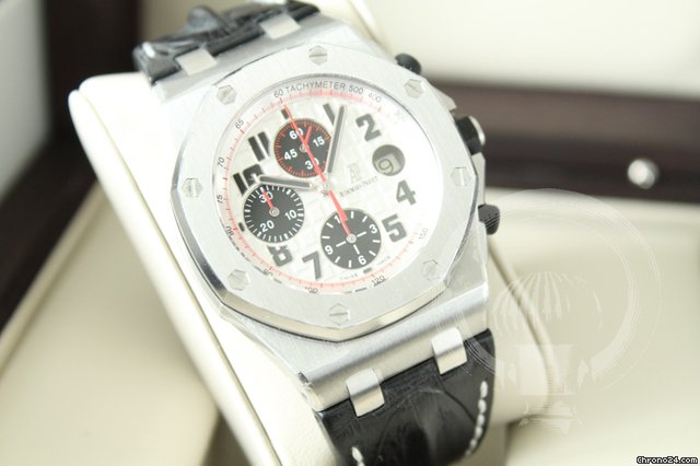 Audemars Piguet Royal Oak Offshore "Panda" (&euro;13.870,- Excl. VAT)