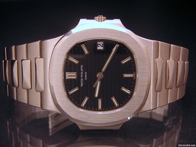 Patek Philippe Nautiluss 3711 Oro Bianco