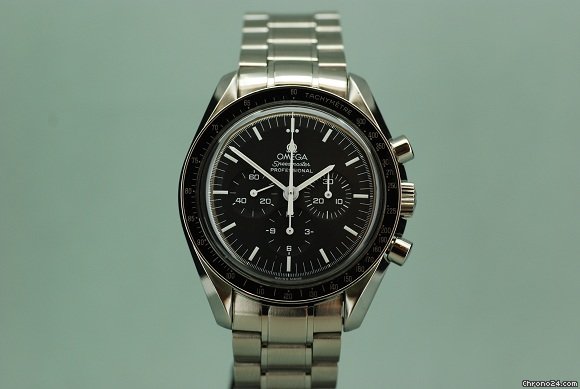 Omega Speedmaster Moonwatch