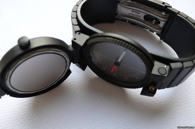 IWC Compass Porsche Design - 1980 WATCHES 2