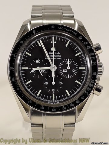 Omega SPEEDMASTER MOON