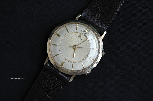 Jaeger-LeCoultre Memovox