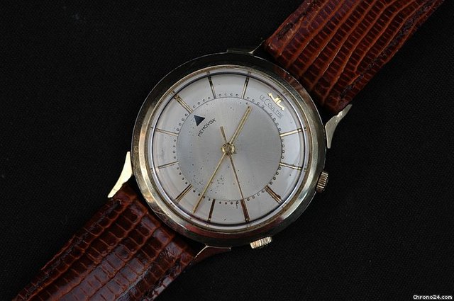 Jaeger-LeCoultre Memovox