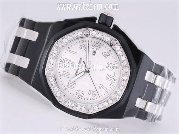 Audemars Piguet Royal Oak 67621ST.ZZ.D002CR.01 Quartz White Dial 33mm Watch