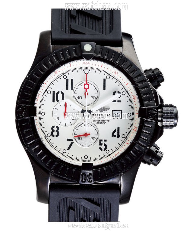 Breitling Aeromarine Chrono Avenger A1338012/g692-1OR 45mm Midsize Watch