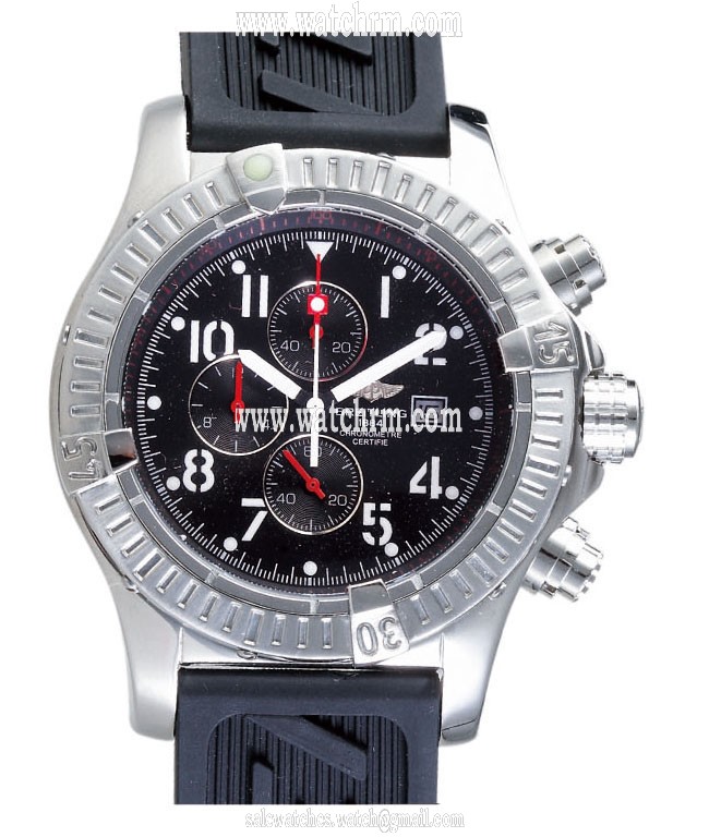Breitling Aeromarine Chrono Avenger E13360 Midsize Black Rubber Strap Watch