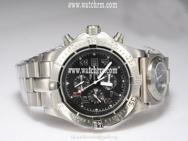 Breitling Chrono Avenger A 13350 Mens Stainless Steel Case 40.6mm Watch