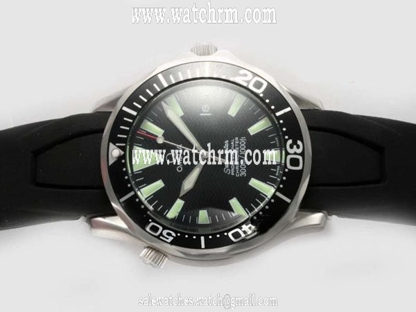 Omega Seamaster 300 M Diver Chronometer 2254.50.00 Midsize Stainless Steel Case Round Watch