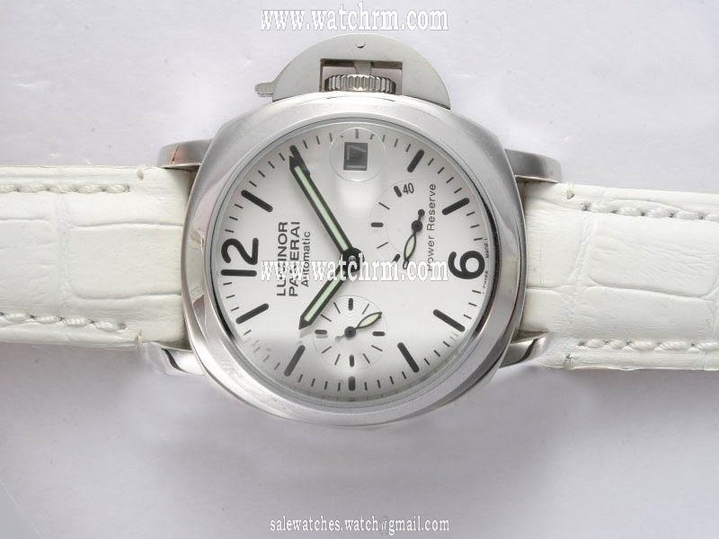 Panerai Luminor PAM00090 Round Stainless Steel Case White Dial Watch